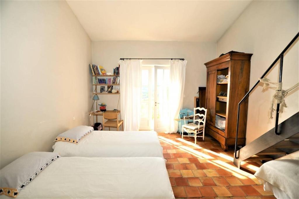 In Gordes, Facing The Entire Luberon Park A Beautiful 5 Bedrooms House Exterior foto